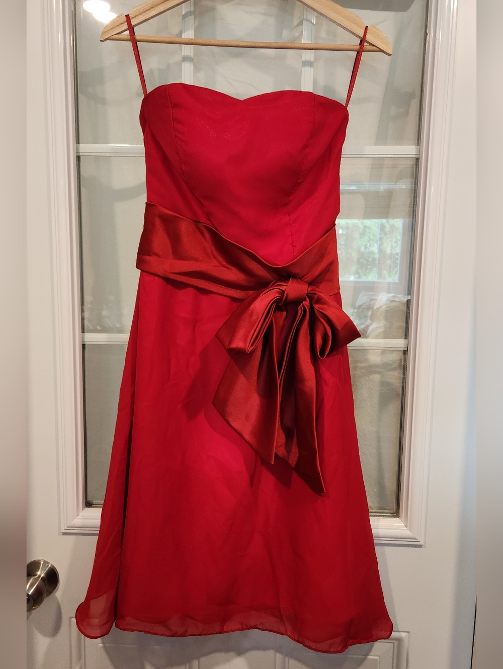 Red Strapless Bow Accent Cocktail Dress